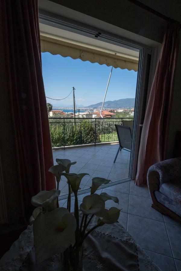 Vithos Apartment Kalamata Bagian luar foto
