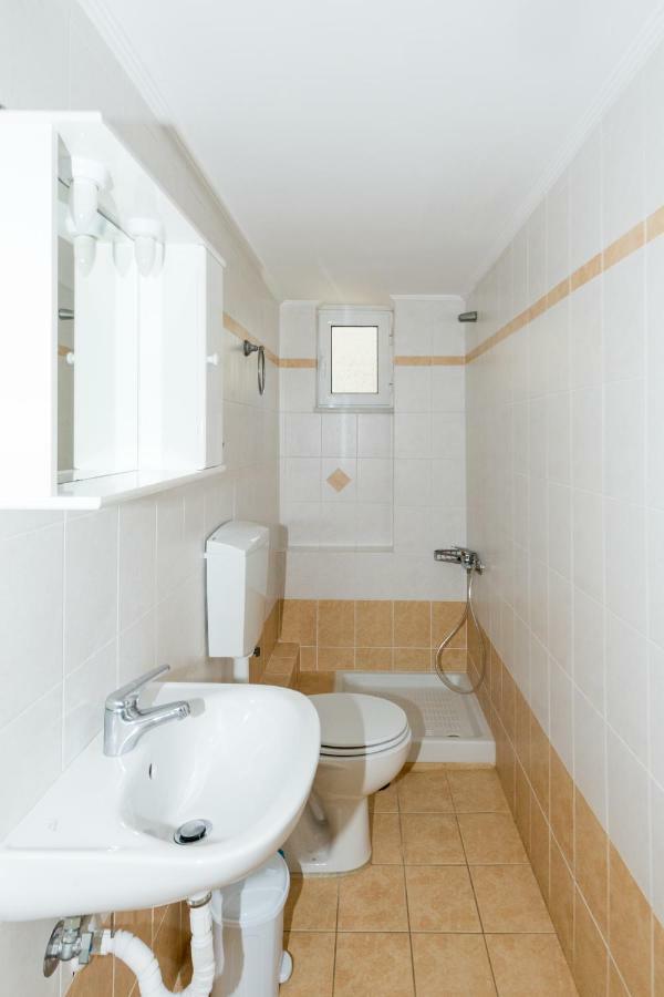 Vithos Apartment Kalamata Bagian luar foto