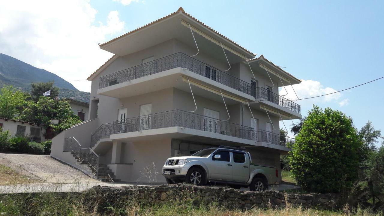 Vithos Apartment Kalamata Bagian luar foto